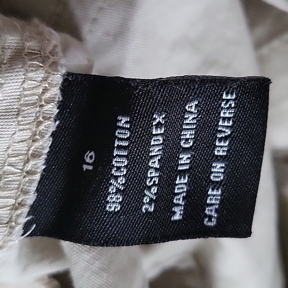 Briggs light tan lightweight shorts with comfort elastic waist and 7.5" inseam - Picture 11 of 11